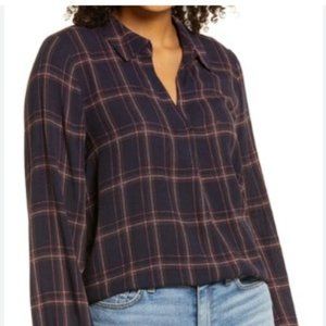 Top in plaid Navy/Pink V neck pleated front